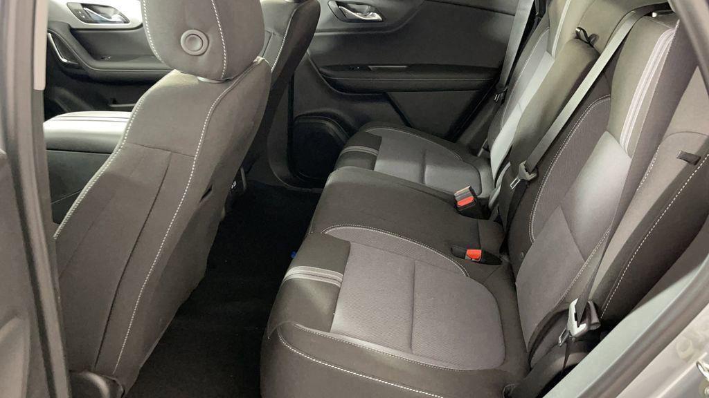 new 2025 Chevrolet Blazer car, priced at $38,552