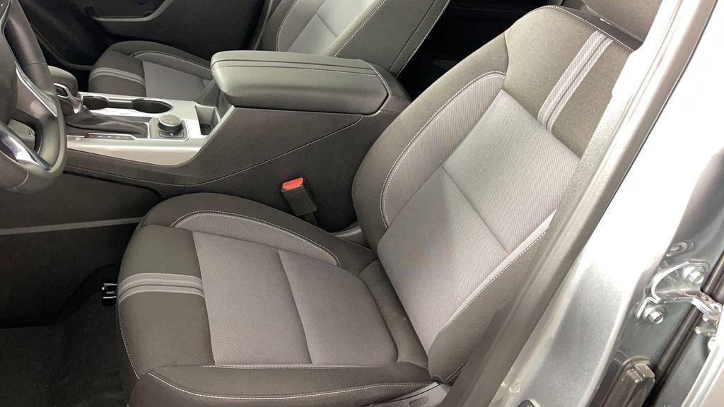 new 2025 Chevrolet Blazer car, priced at $38,552