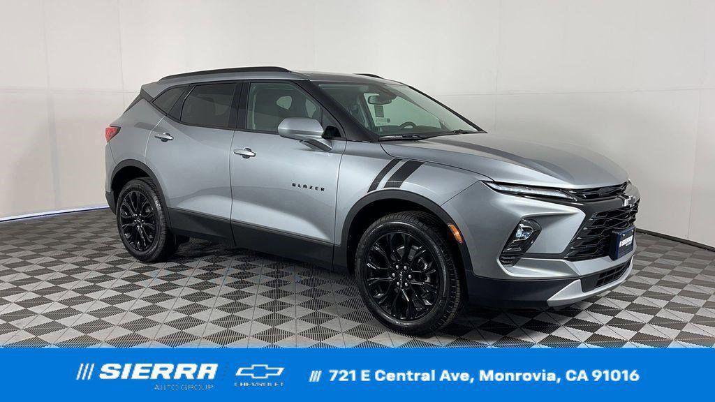 new 2025 Chevrolet Blazer car, priced at $39,552