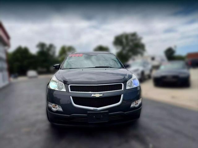 used 2010 Chevrolet Traverse car, priced at $7,988