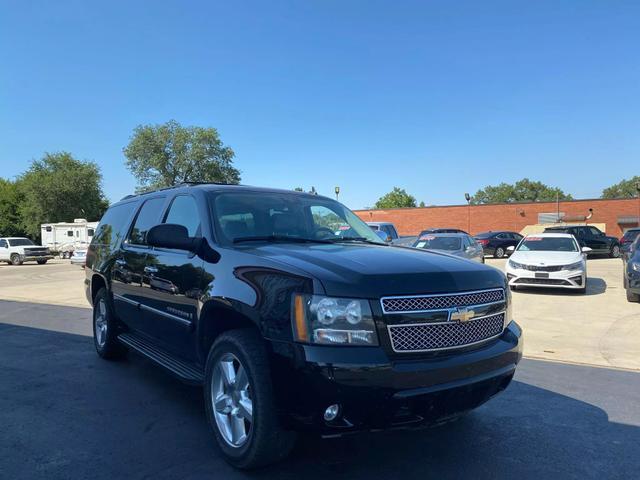 used 2008 Chevrolet Suburban car, priced at $9,000