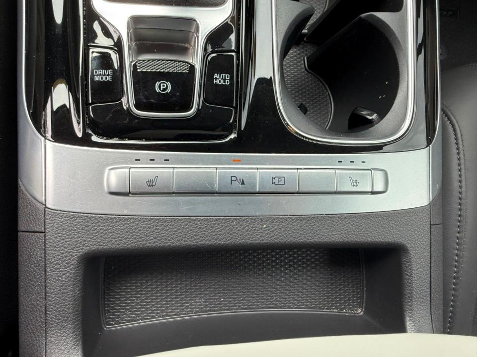 used 2023 Kia Carnival car, priced at $34,685