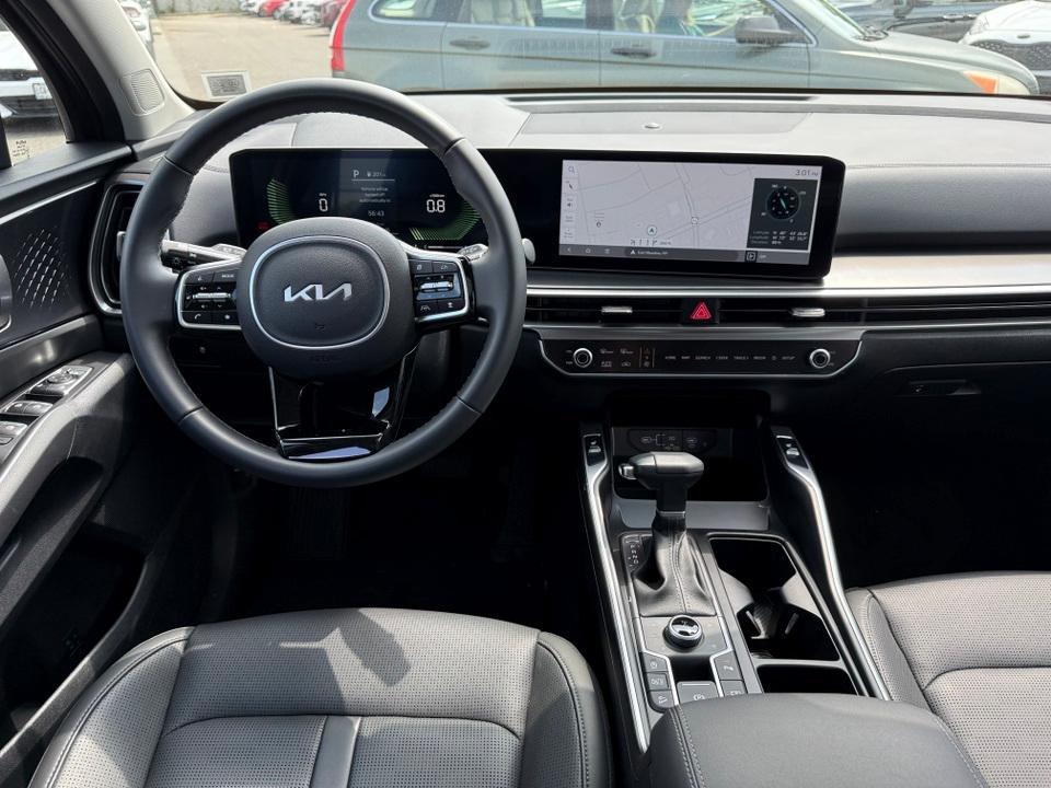 used 2025 Kia Sorento car, priced at $35,561