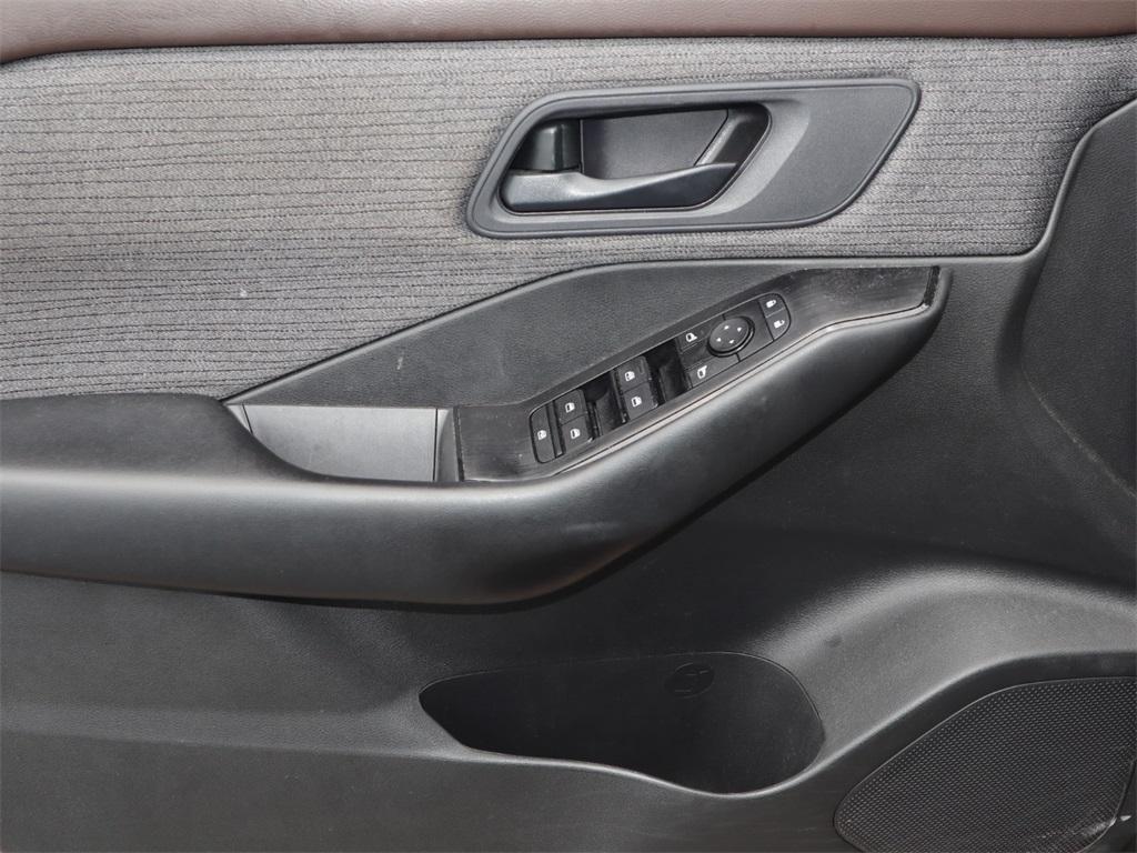 used 2023 Nissan Rogue car, priced at $18,787