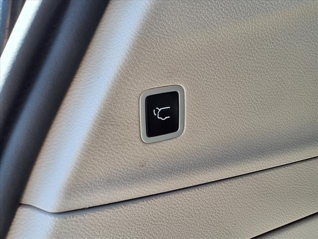 used 2021 Chrysler Pacifica Hybrid car, priced at $28,995