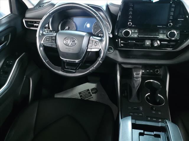 used 2022 Toyota Highlander car, priced at $36,660