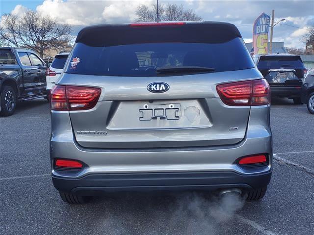 used 2019 Kia Sorento car, priced at $17,137