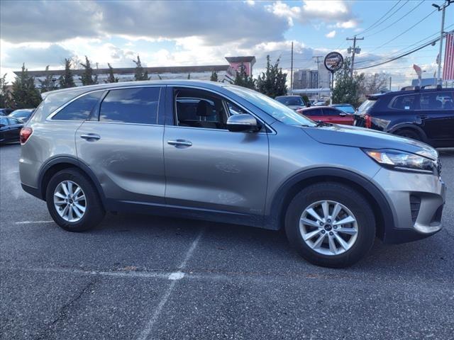 used 2019 Kia Sorento car, priced at $17,137