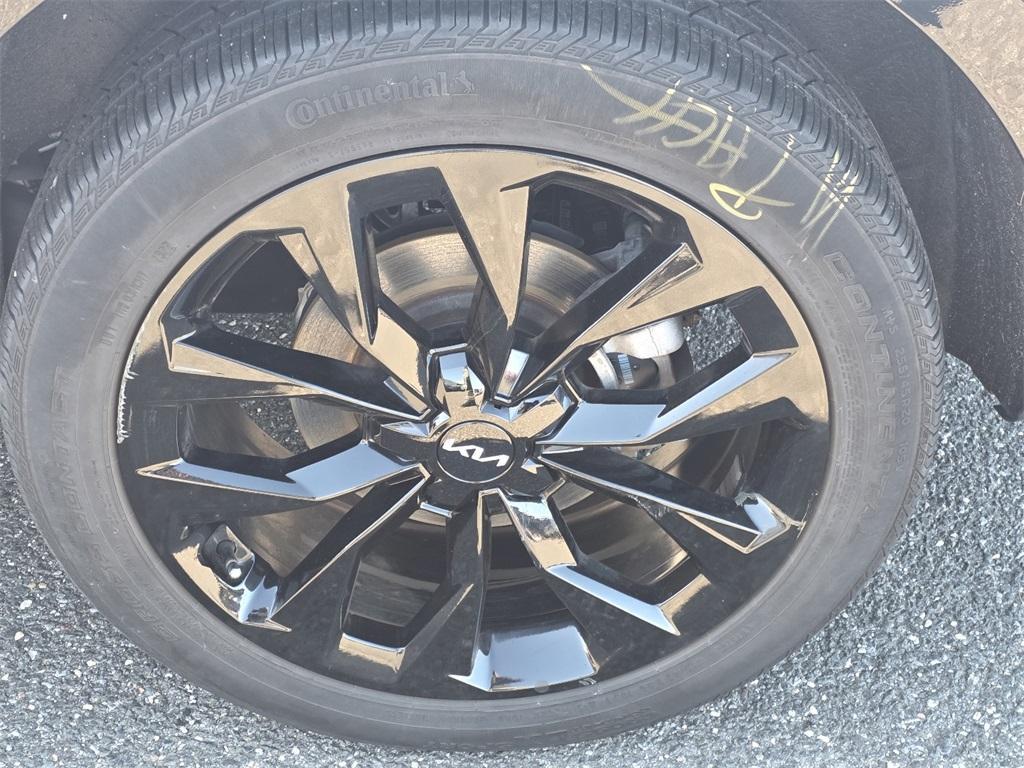 used 2022 Kia Sorento car, priced at $30,379