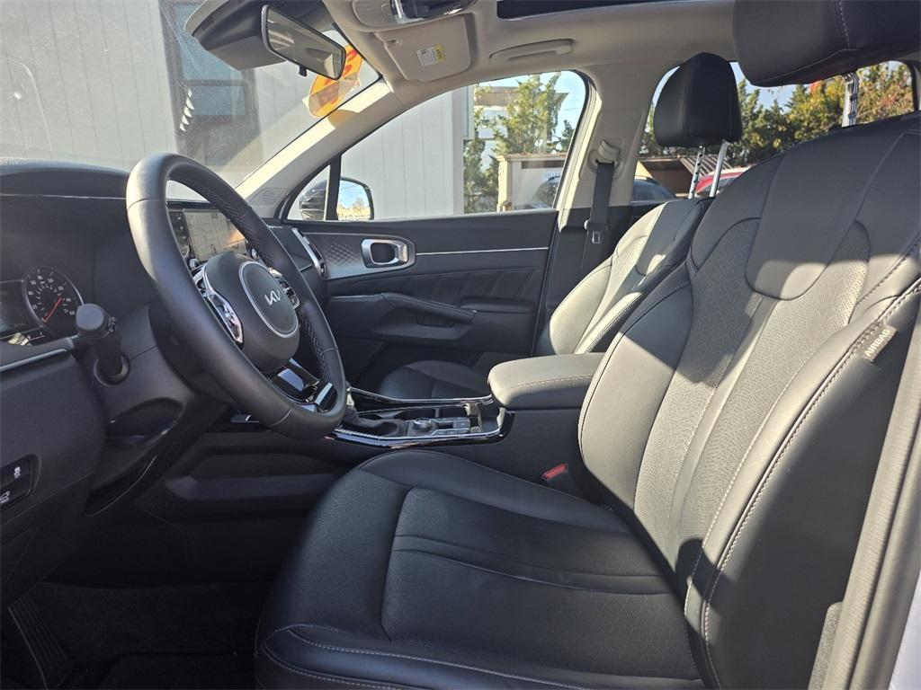 used 2022 Kia Sorento car, priced at $30,379