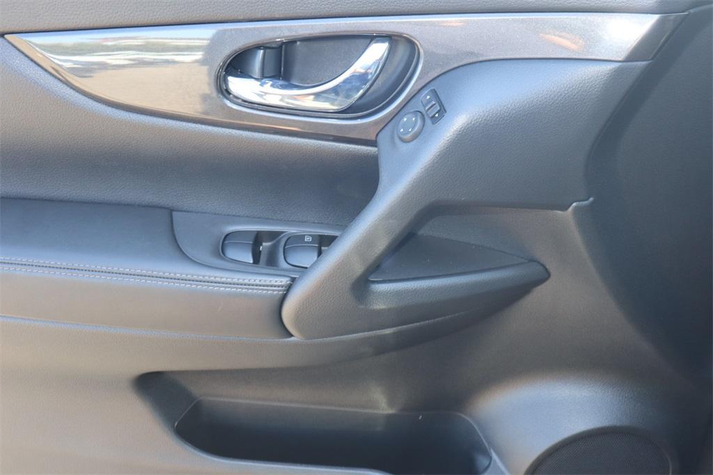 used 2020 Nissan Rogue car, priced at $18,586