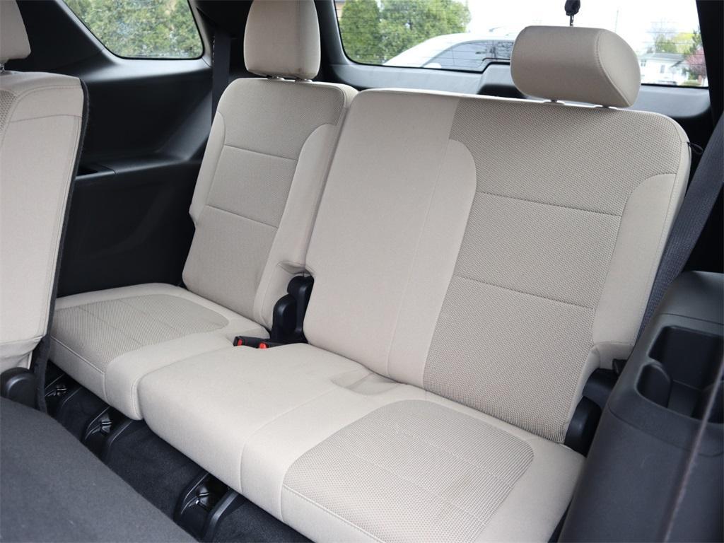 used 2023 Chevrolet Traverse car, priced at $27,877