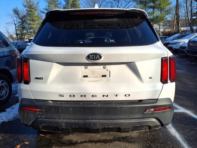 used 2021 Kia Sorento car, priced at $22,128