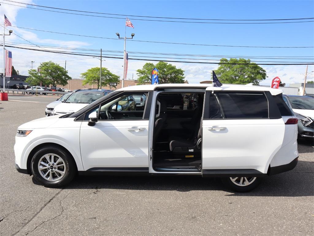 used 2022 Kia Carnival car, priced at $28,822