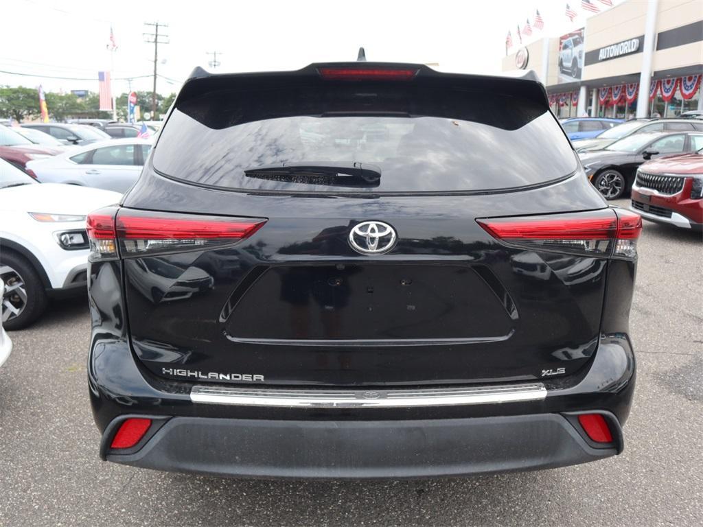used 2023 Toyota Highlander car, priced at $29,422