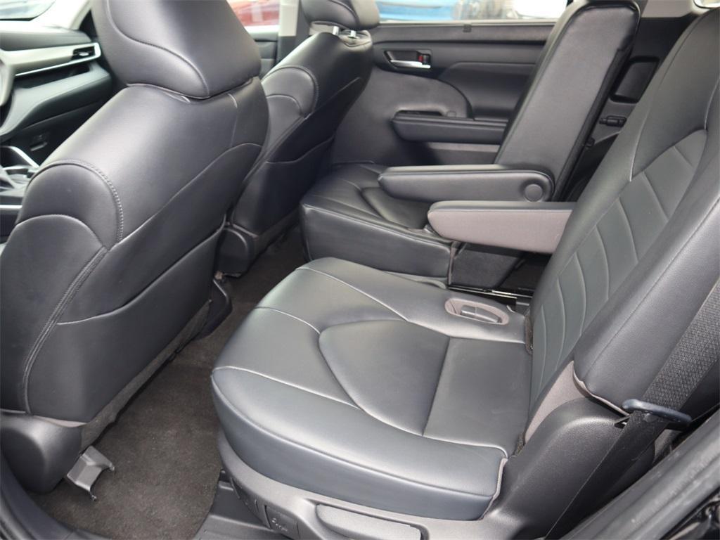 used 2023 Toyota Highlander car, priced at $29,422