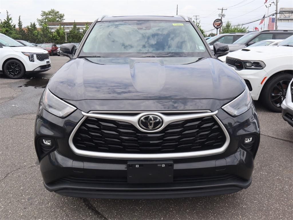 used 2023 Toyota Highlander car, priced at $29,422