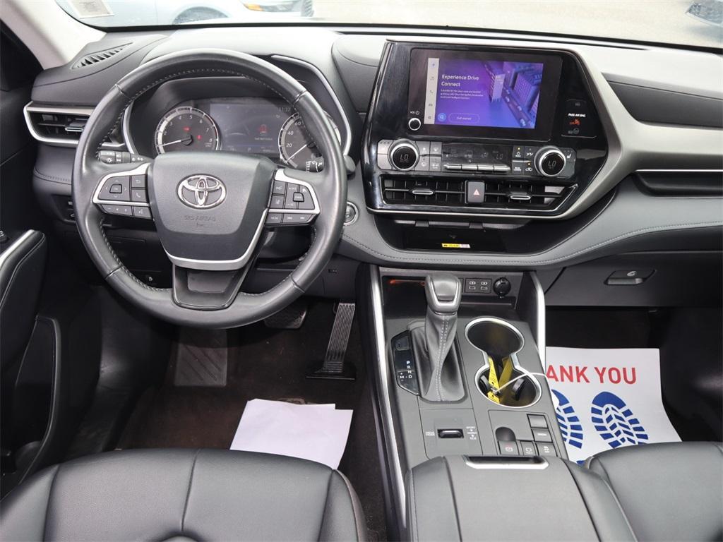 used 2023 Toyota Highlander car, priced at $29,422