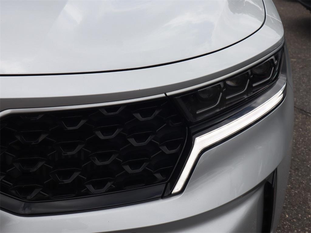 used 2022 Kia Sorento Plug-In Hybrid car, priced at $31,938