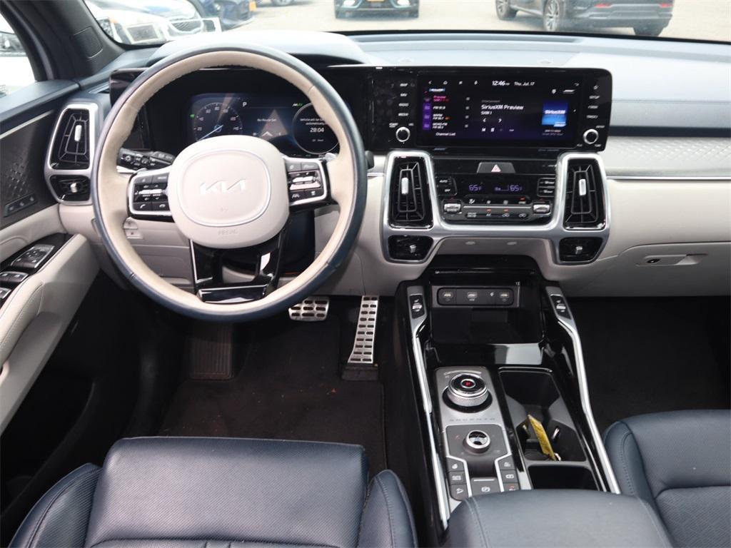 used 2022 Kia Sorento Plug-In Hybrid car, priced at $31,938