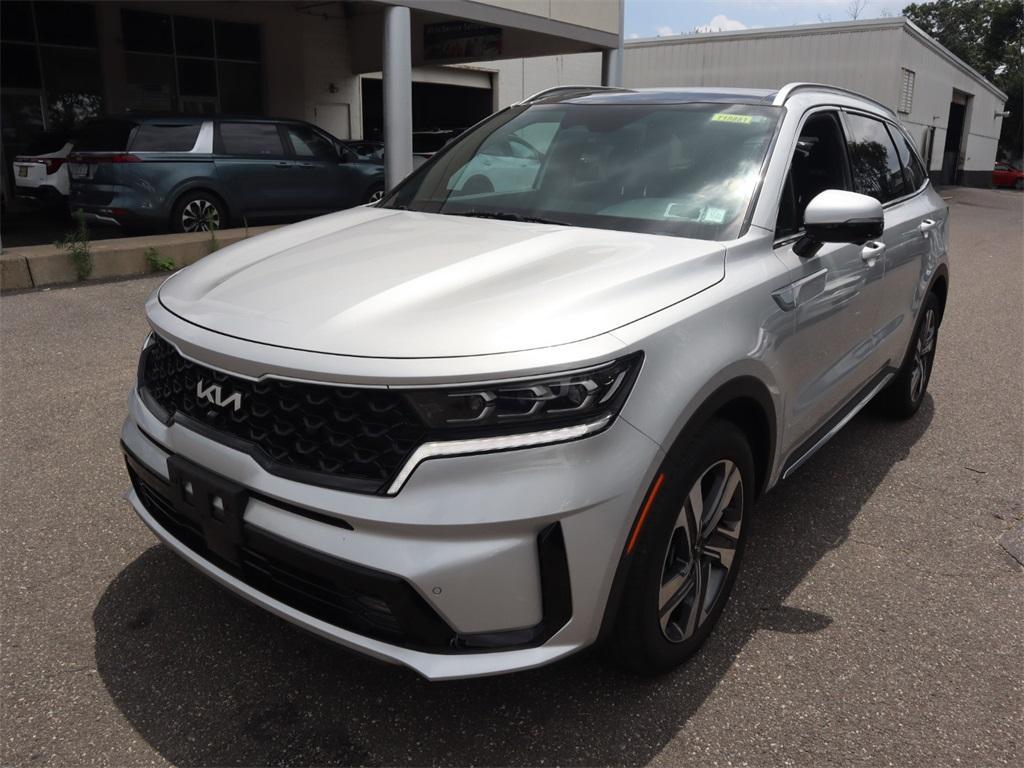 used 2022 Kia Sorento Plug-In Hybrid car, priced at $31,938