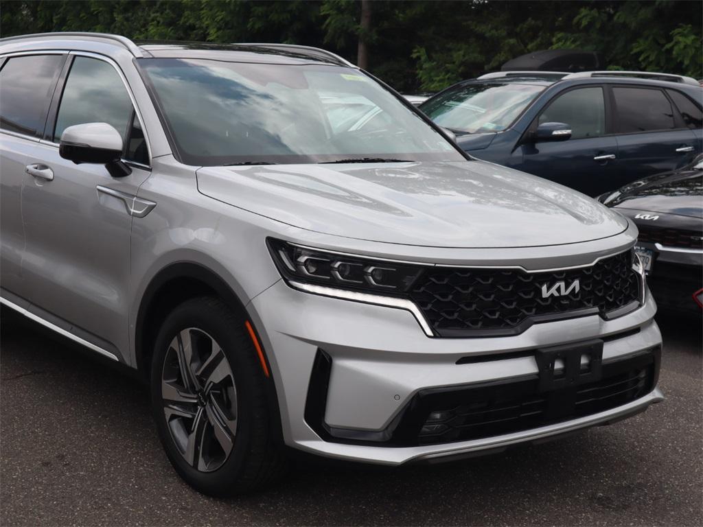 used 2022 Kia Sorento Plug-In Hybrid car, priced at $31,938