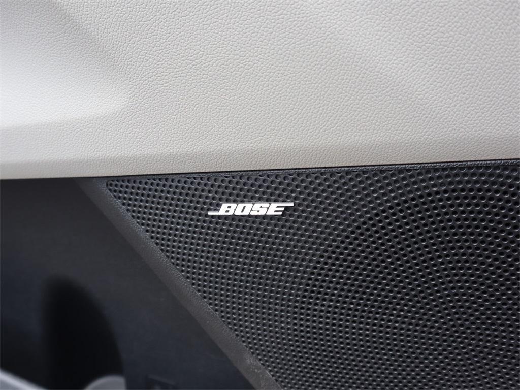 used 2022 Kia Sorento Plug-In Hybrid car, priced at $31,938