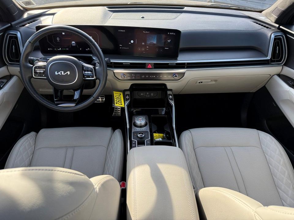 used 2025 Kia Sorento Hybrid car, priced at $37,054