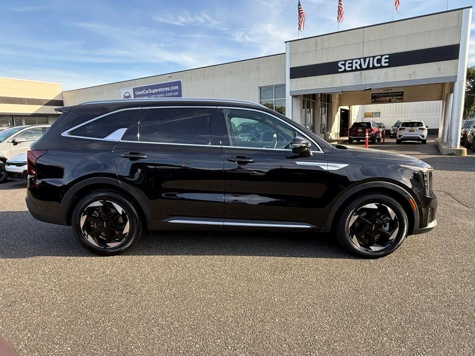 used 2025 Kia Sorento Hybrid car, priced at $37,054