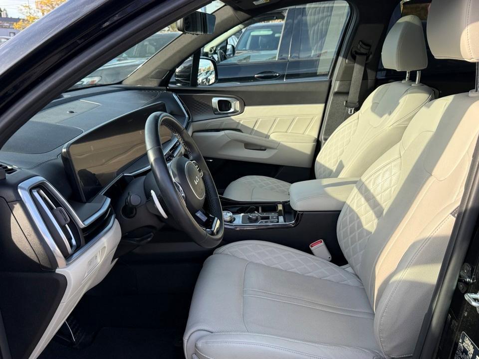 used 2025 Kia Sorento Hybrid car, priced at $37,054