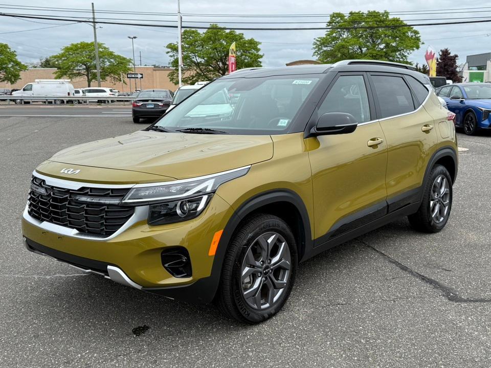 used 2024 Kia Seltos car, priced at $25,150