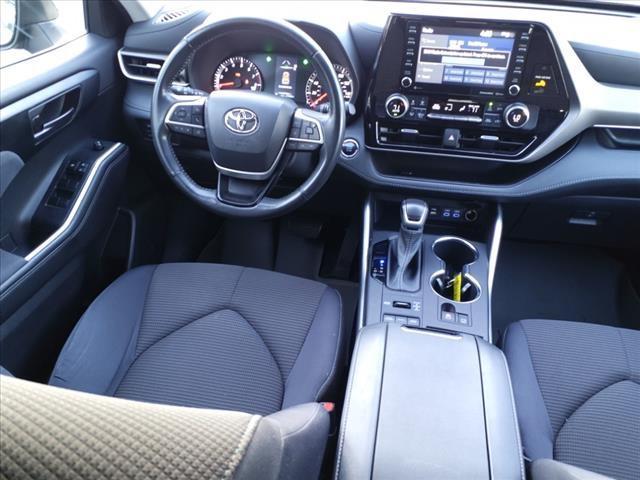 used 2022 Toyota Highlander car, priced at $31,470