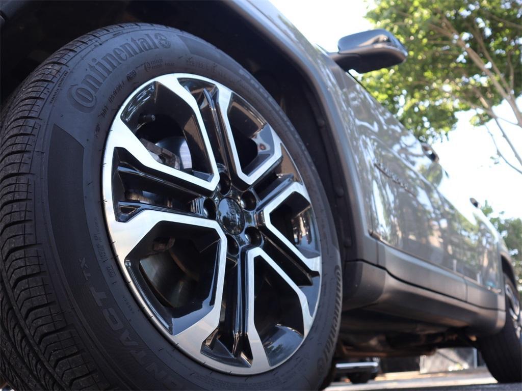 used 2023 Jeep Compass car, priced at $25,038
