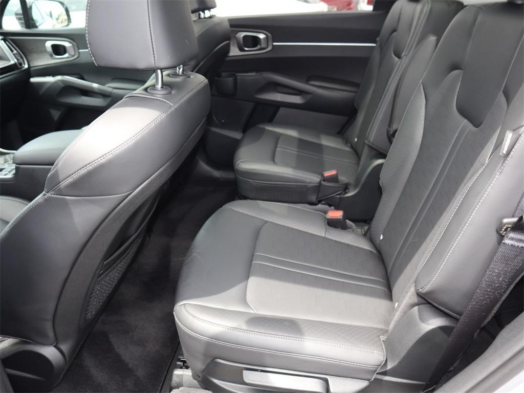 used 2024 Kia Sorento car, priced at $37,163