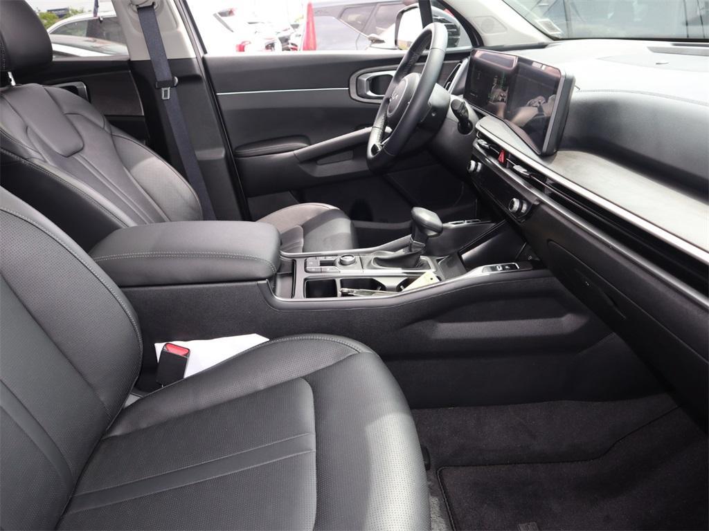 used 2024 Kia Sorento car, priced at $37,163