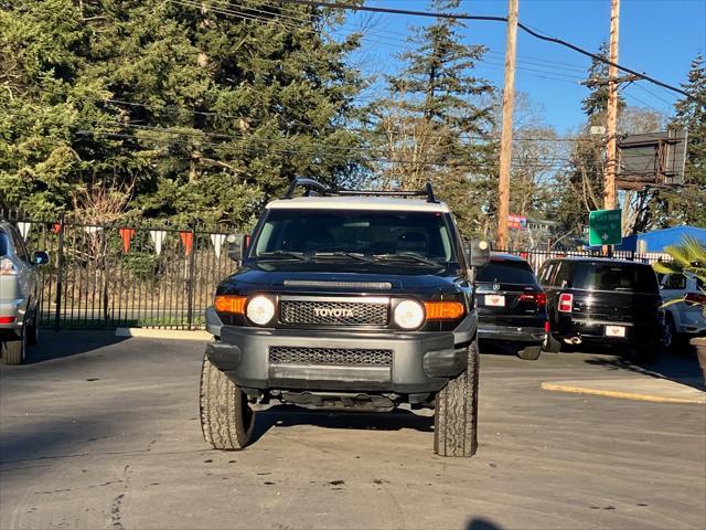 used 2007 Toyota FJ Cruiser car, priced at $14,999