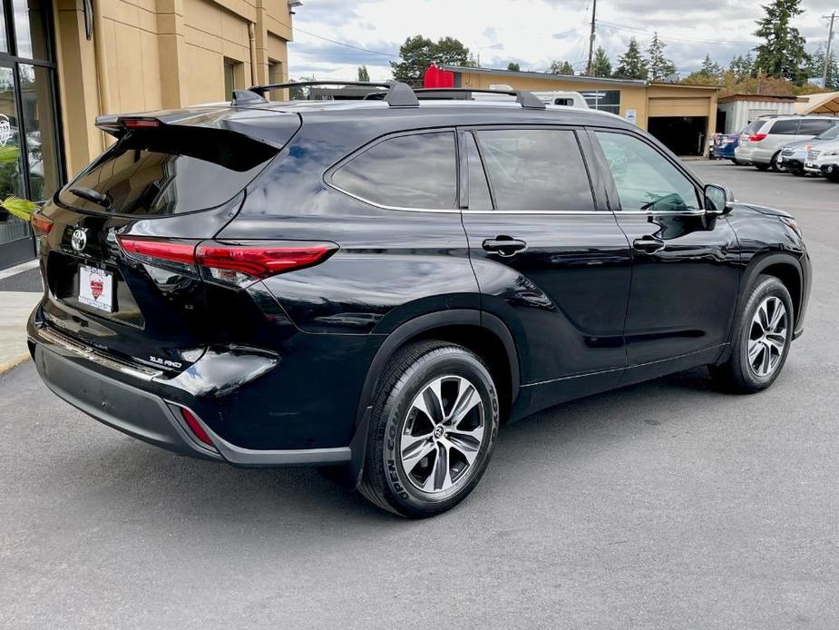 used 2020 Toyota Highlander car, priced at $35,281