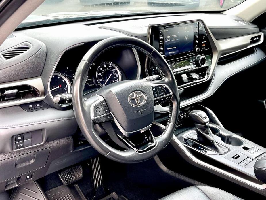 used 2020 Toyota Highlander car, priced at $35,281