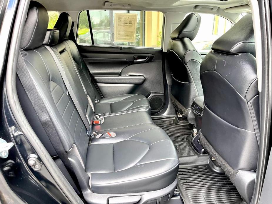 used 2020 Toyota Highlander car, priced at $35,281