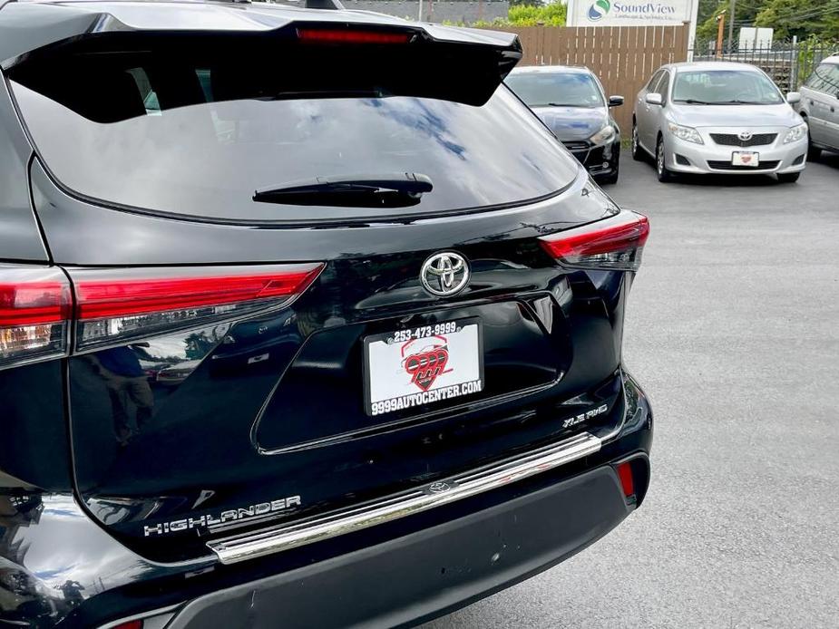 used 2020 Toyota Highlander car, priced at $35,281