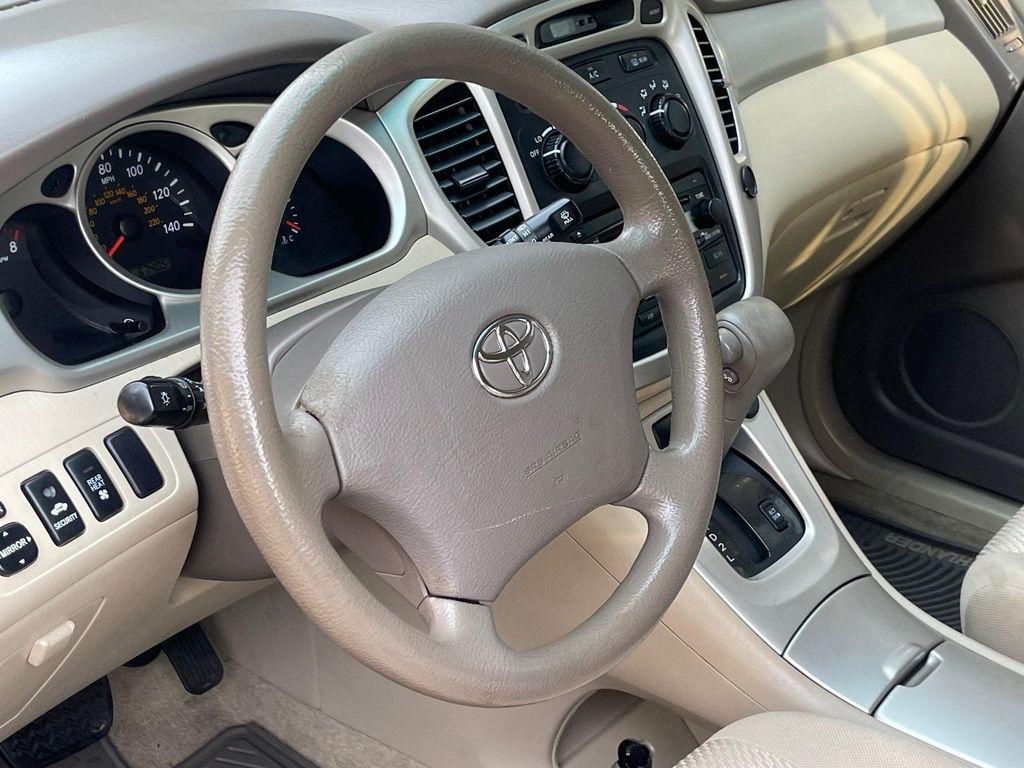 used 2007 Toyota Highlander car, priced at $6,999