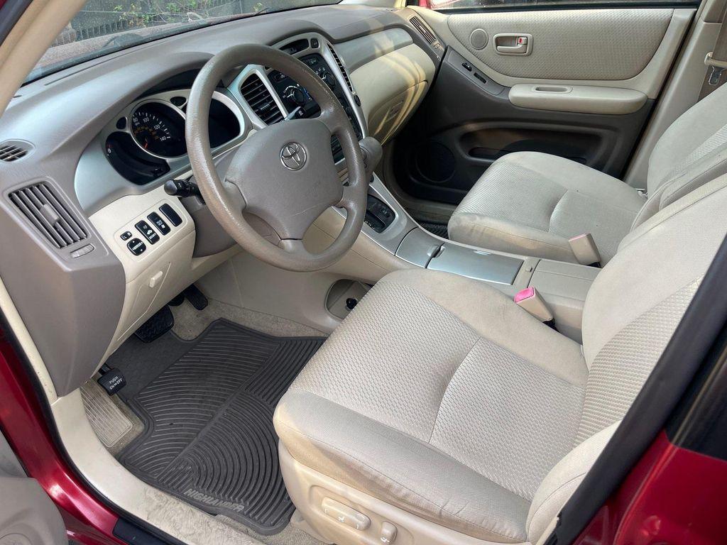 used 2007 Toyota Highlander car, priced at $6,999