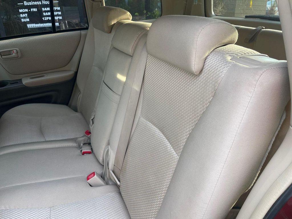used 2007 Toyota Highlander car, priced at $6,999