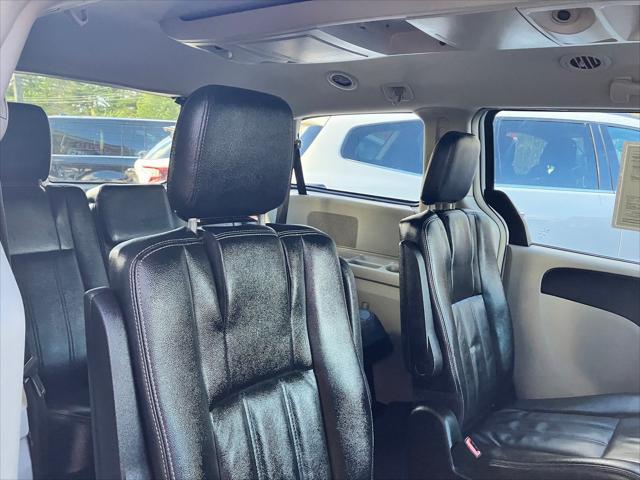 used 2014 Chrysler Town & Country car, priced at $8,864