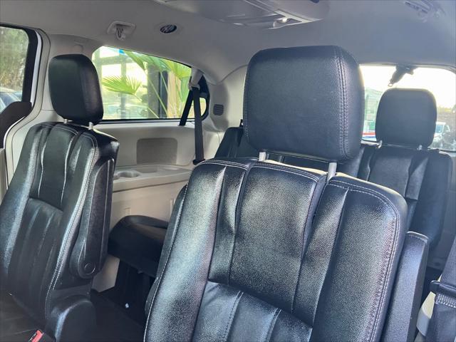 used 2014 Chrysler Town & Country car, priced at $8,864