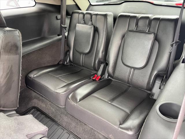 used 2012 Lincoln MKT car, priced at $8,999