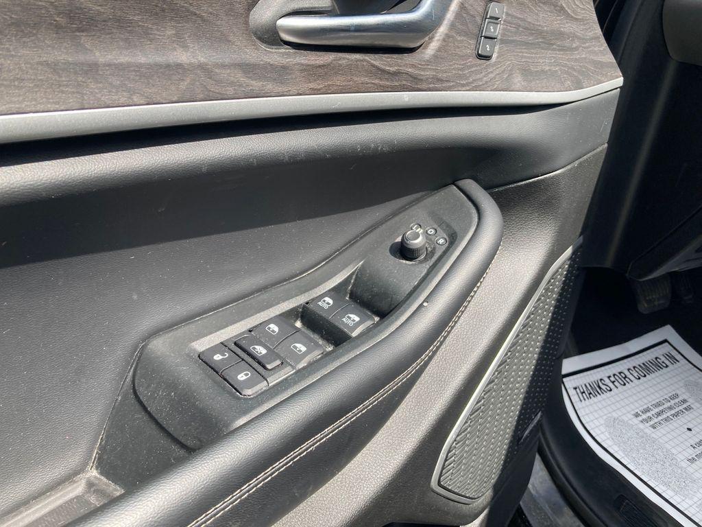 used 2021 Jeep Grand Cherokee L car, priced at $25,000