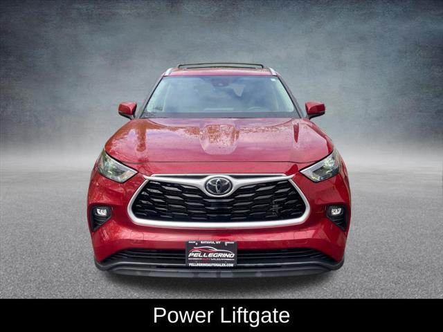 used 2022 Toyota Highlander car, priced at $34,000