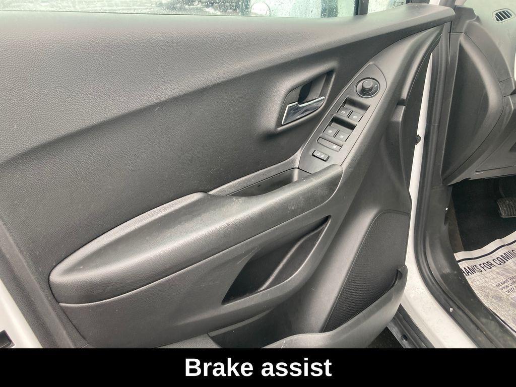 used 2022 Chevrolet Trax car, priced at $17,000