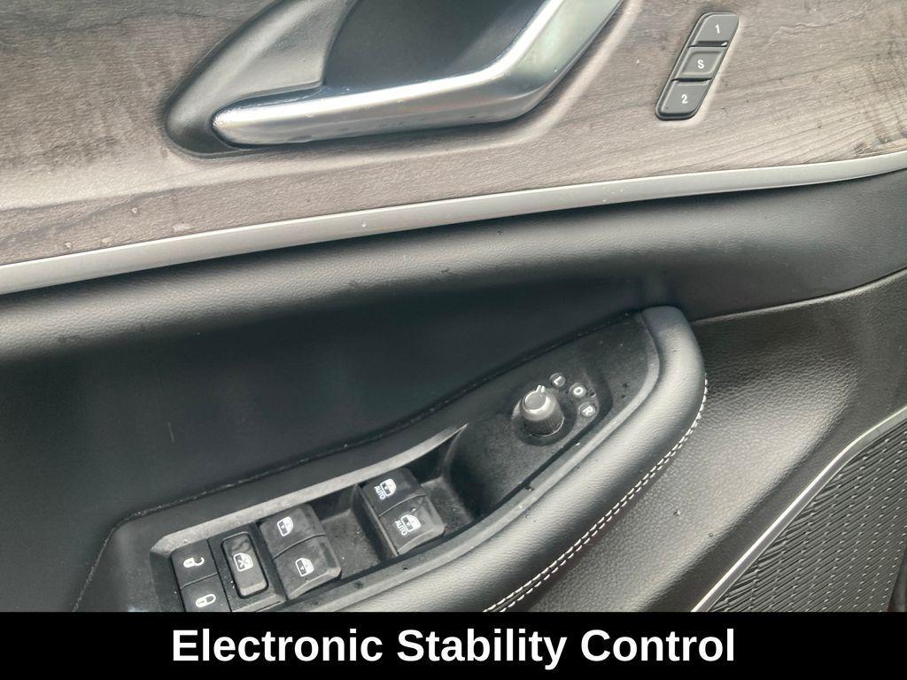 used 2022 Jeep Grand Cherokee car, priced at $29,000